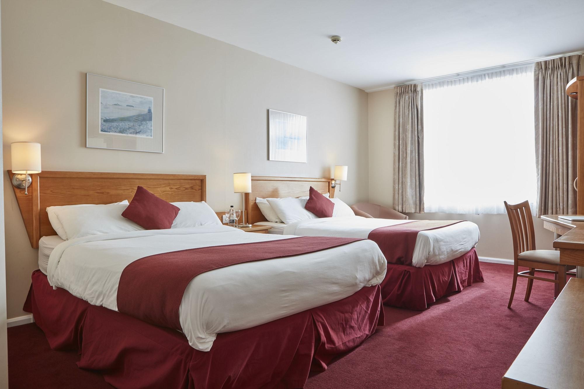 Future Inn Plymouth Bagian luar foto