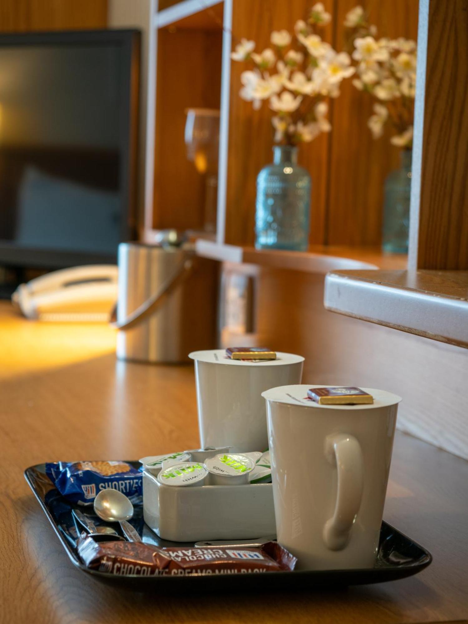 Future Inn Plymouth Bagian luar foto