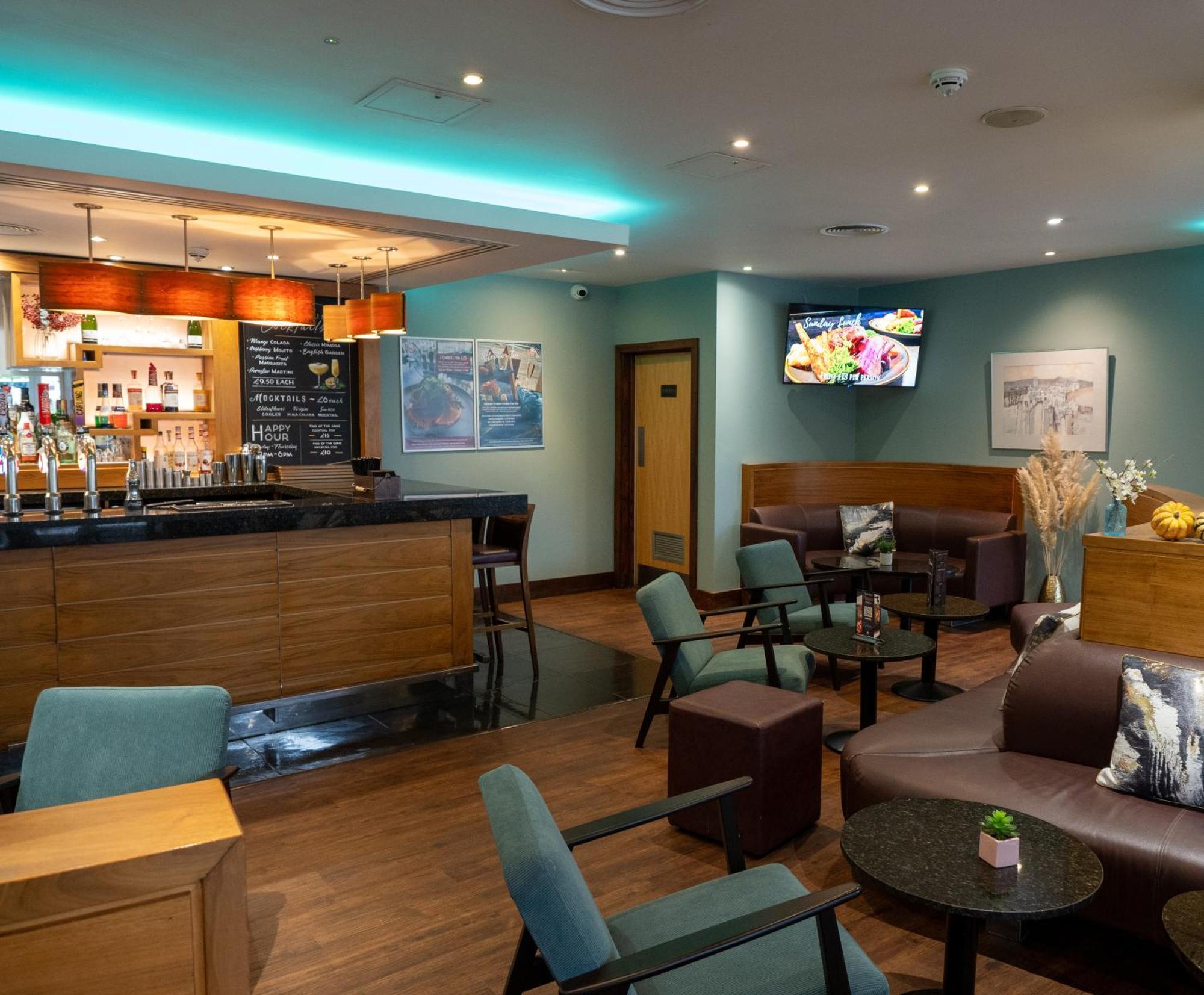 Future Inn Plymouth Bagian luar foto
