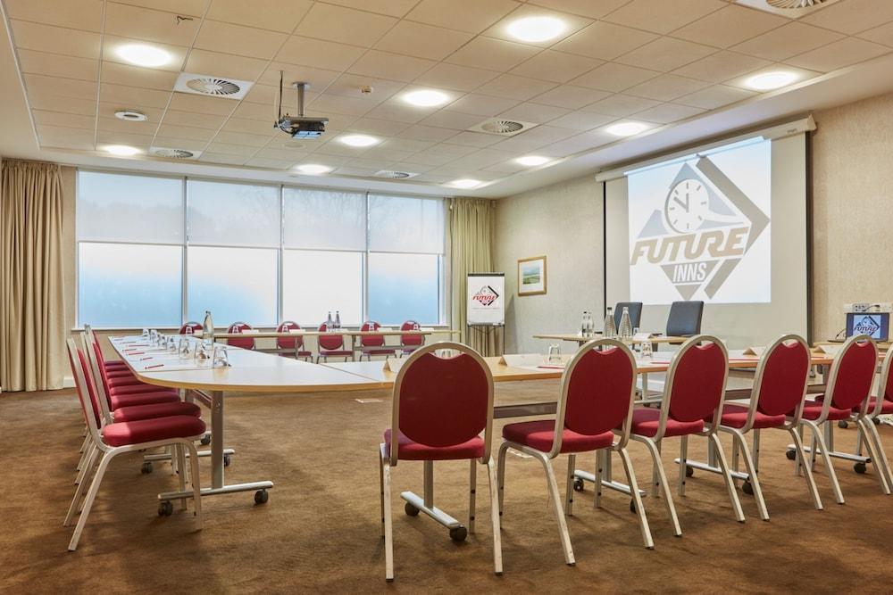 Future Inn Plymouth Bagian luar foto